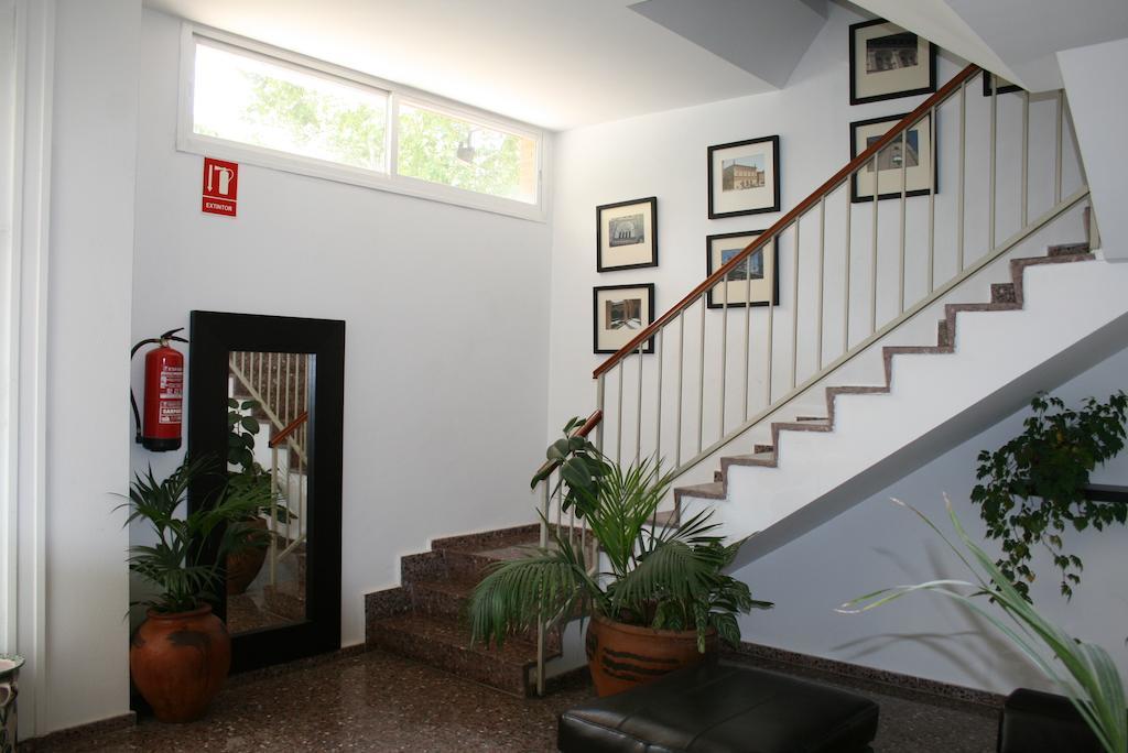 Hostal Puente De Piedra Zaragoza Exterior photo